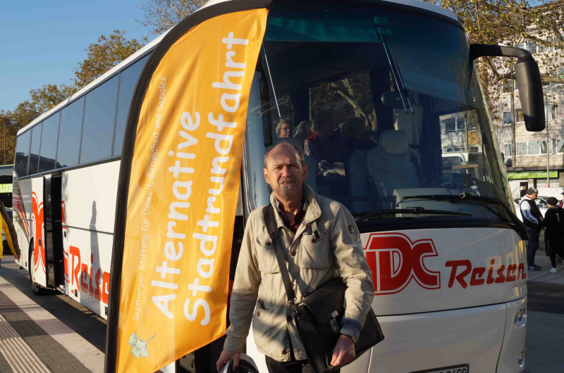 Bus mit Reiseleiter